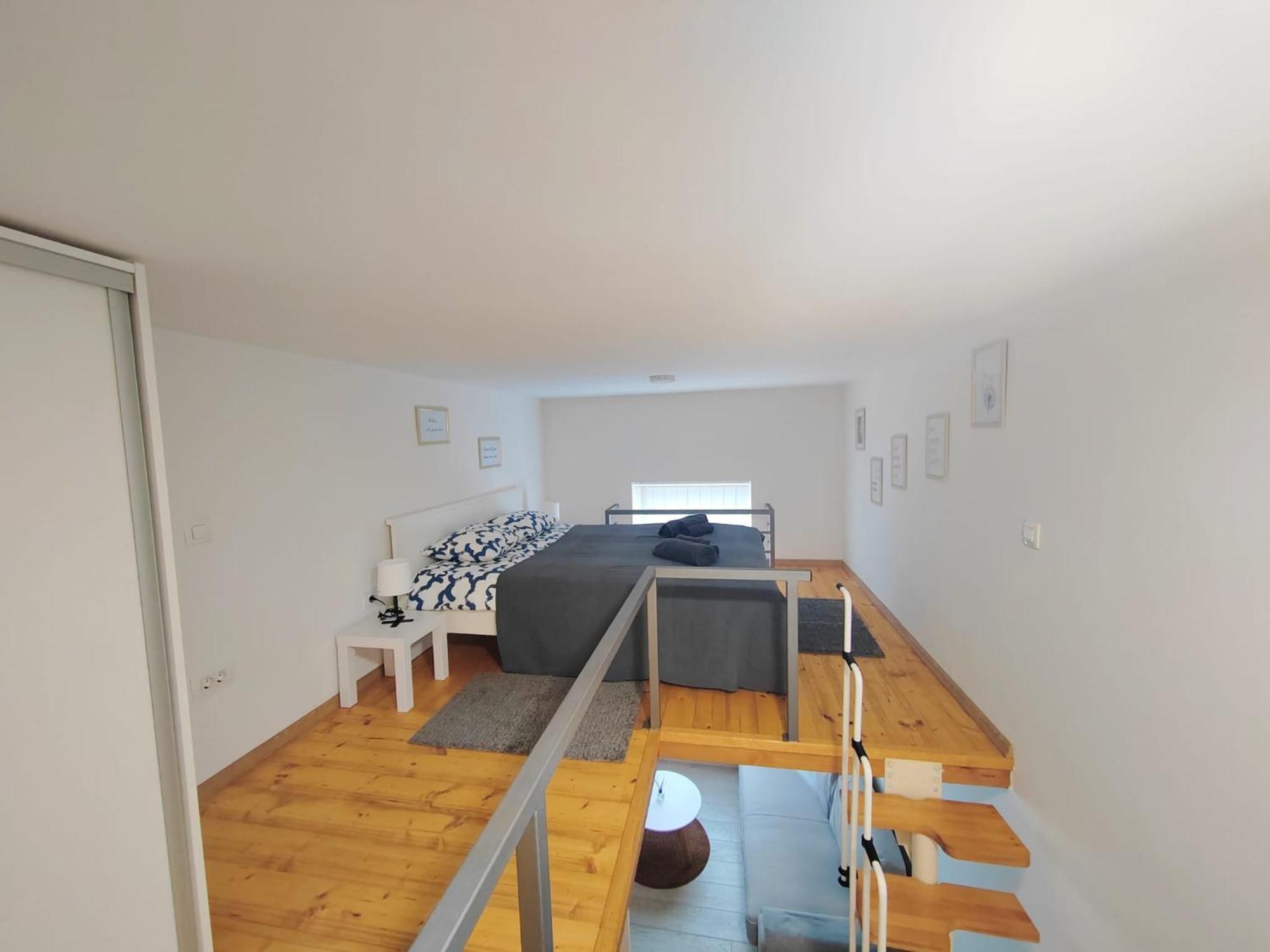 Apartment Hit